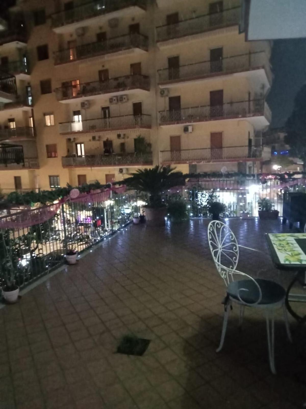 Bed and Breakfast La Terrazza Di Monica & Teresa Portici Zewnętrze zdjęcie