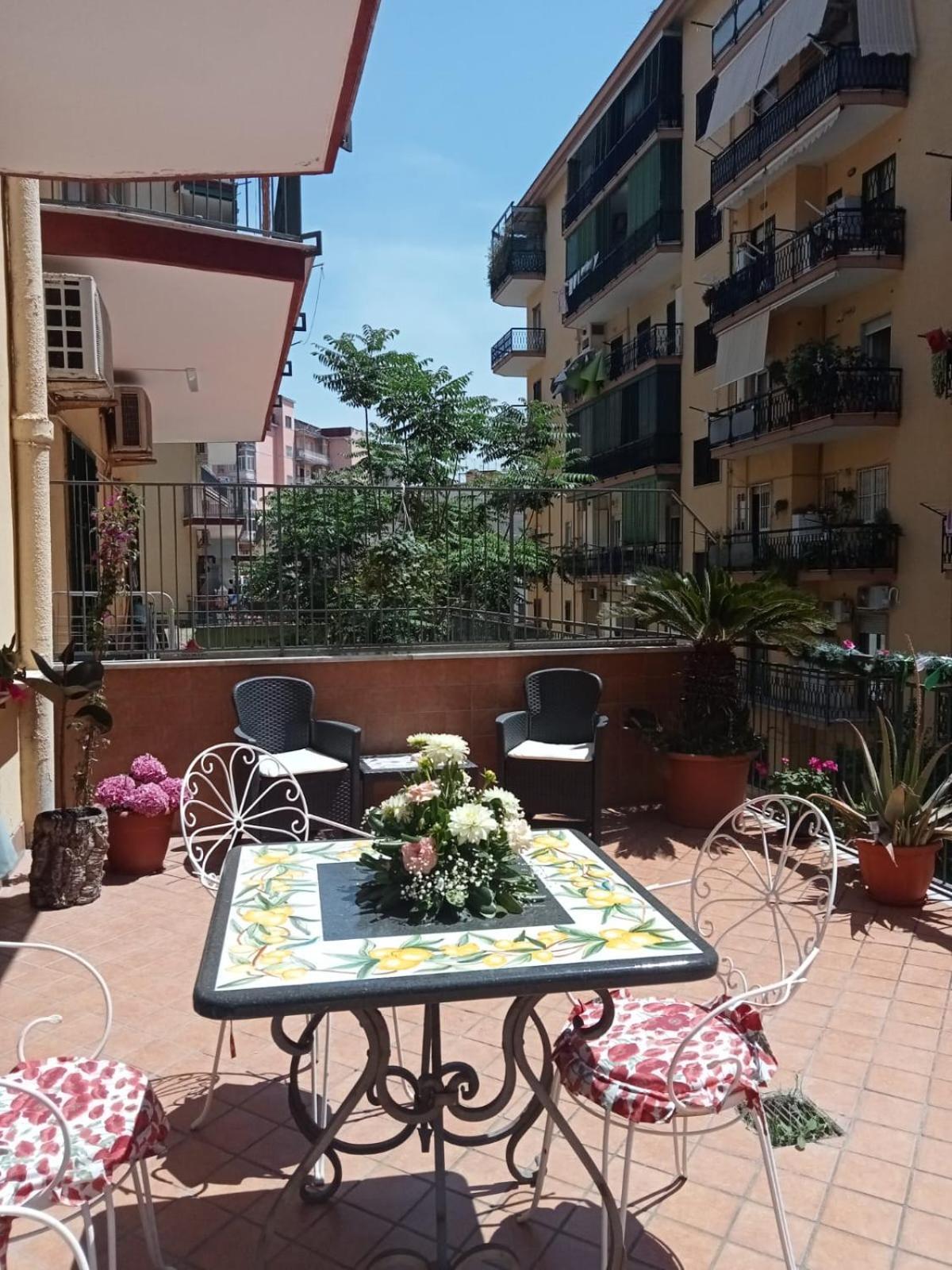 Bed and Breakfast La Terrazza Di Monica & Teresa Portici Zewnętrze zdjęcie